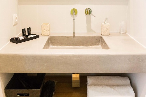 200 ROOMS & TERRACE image 1