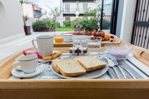 200 ROOMS & TERRACE image 10