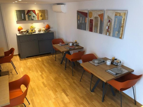 200 ROOMS & TERRACE image 34