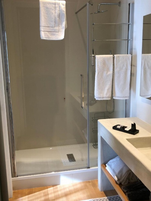 200 ROOMS & TERRACE image 42