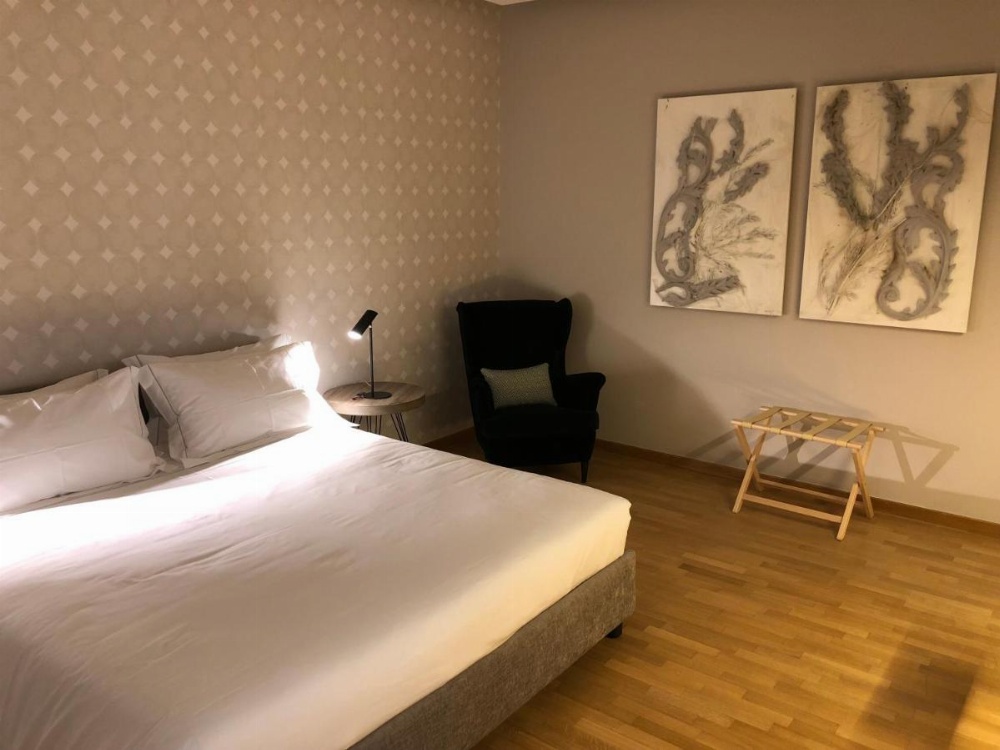 200 ROOMS & TERRACE Image 48